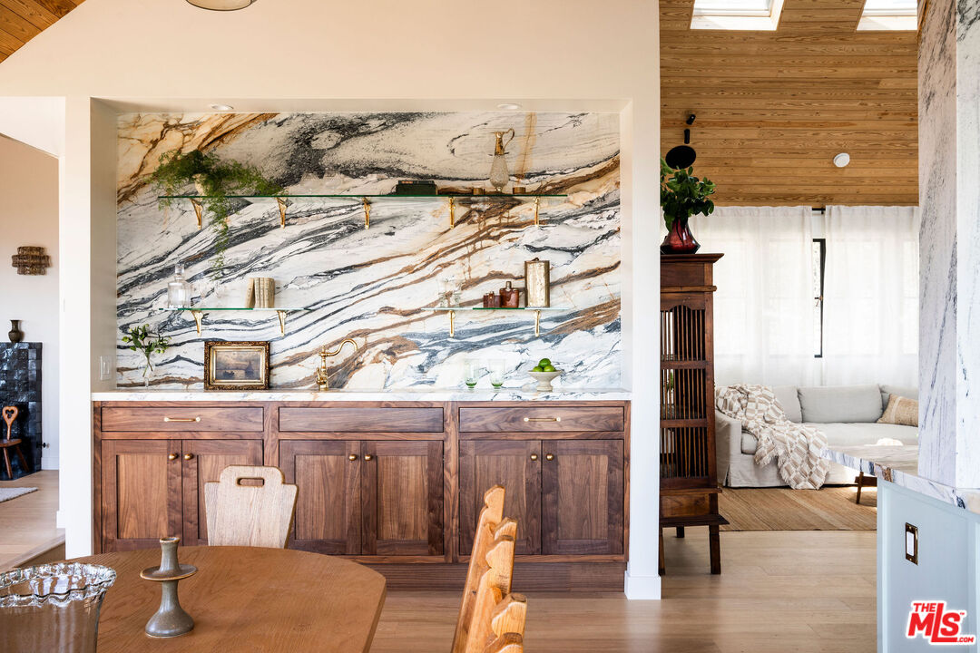 5693 Spreading Oak Dr