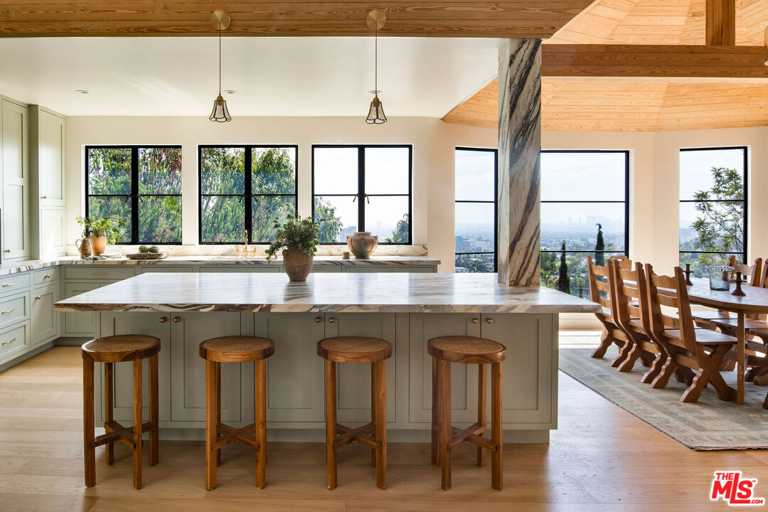 5693 Spreading Oak Dr