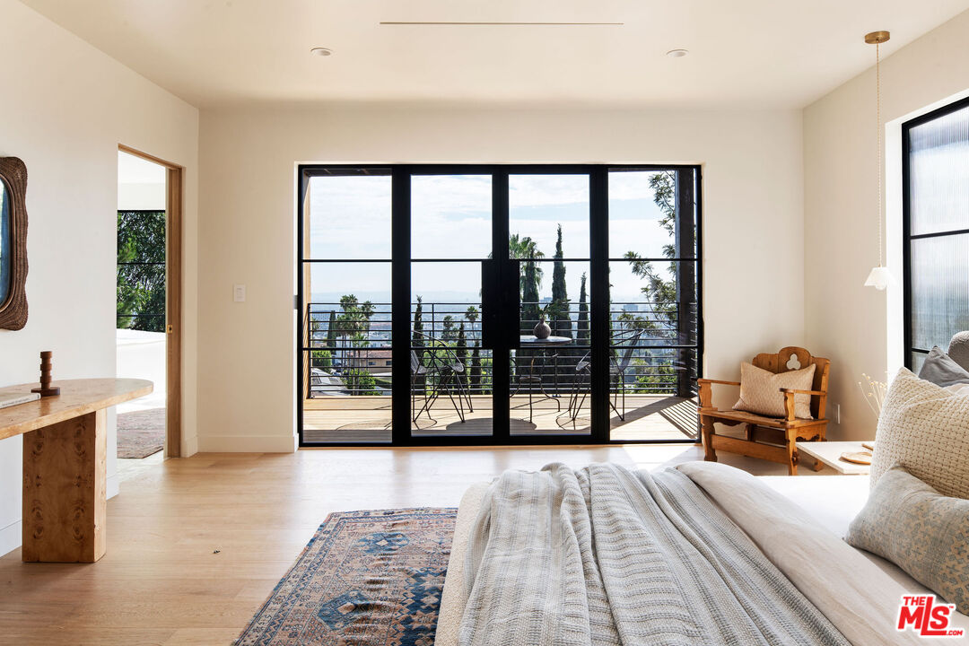 5693 Spreading Oak Dr