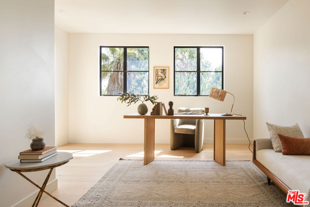 5693 Spreading Oak Dr