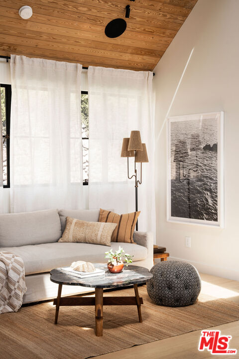 5693 Spreading Oak Dr