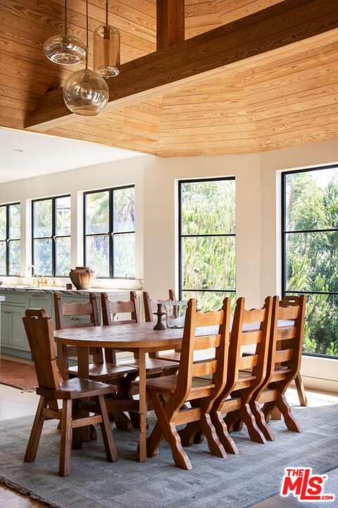 5693 Spreading Oak Dr