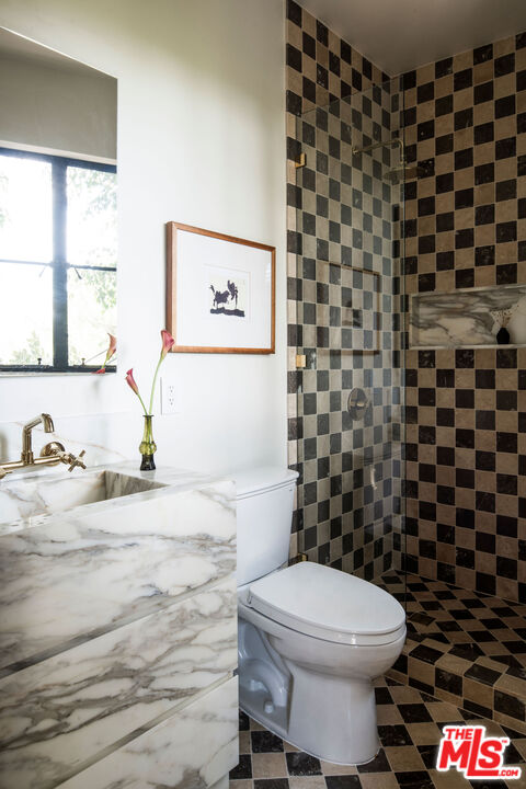 5693 Spreading Oak Dr