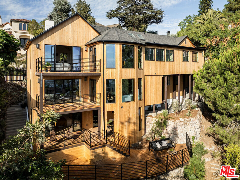 5693 Spreading Oak Dr