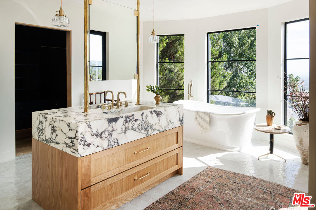 5693 Spreading Oak Dr