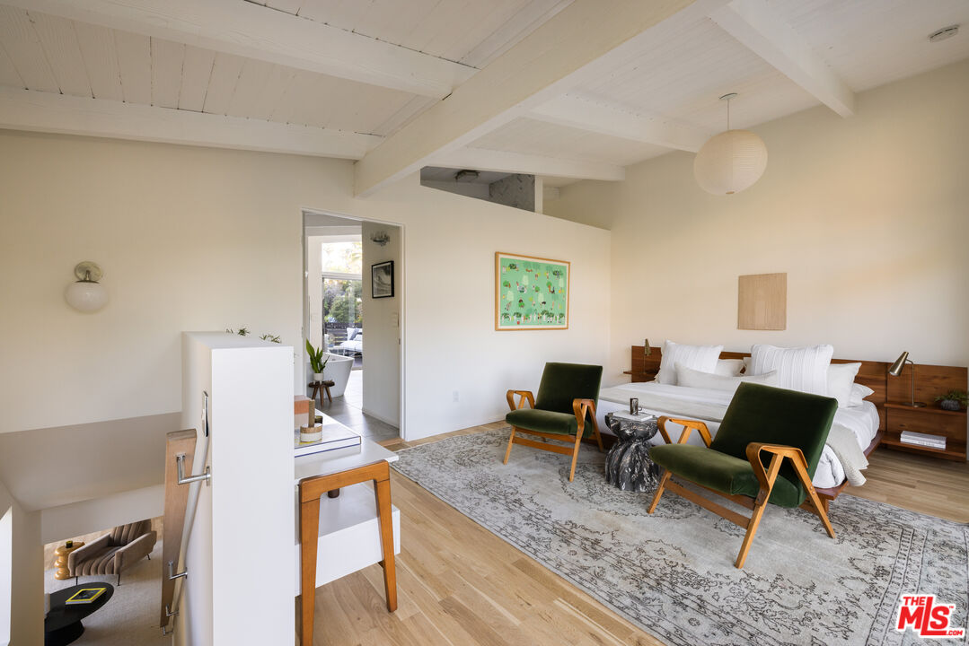 5911 Canyon Heights Ln