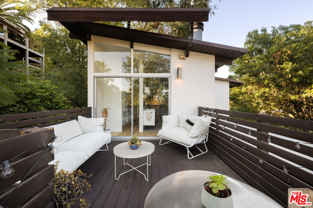 5911 Canyon Heights Ln