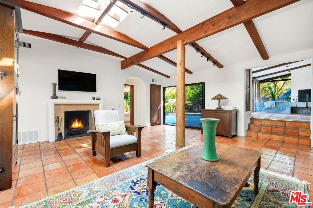 1821 Old Ranch Rd