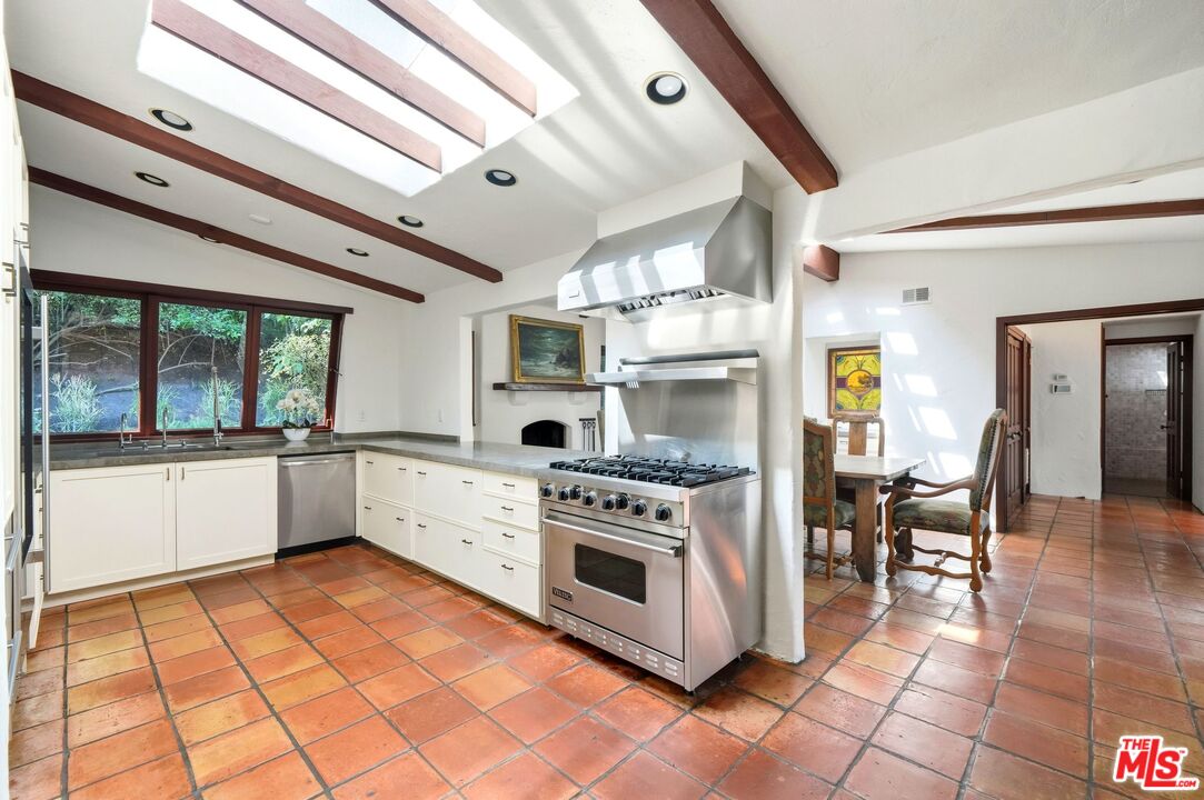 1821 Old Ranch Rd