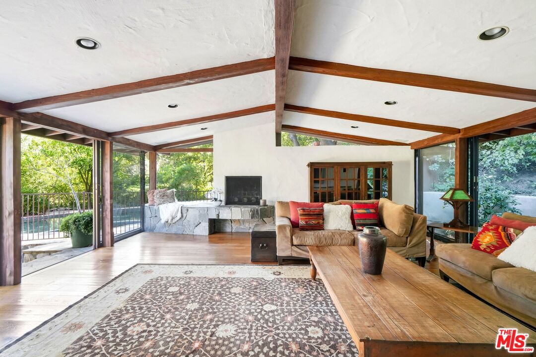 1821 Old Ranch Rd