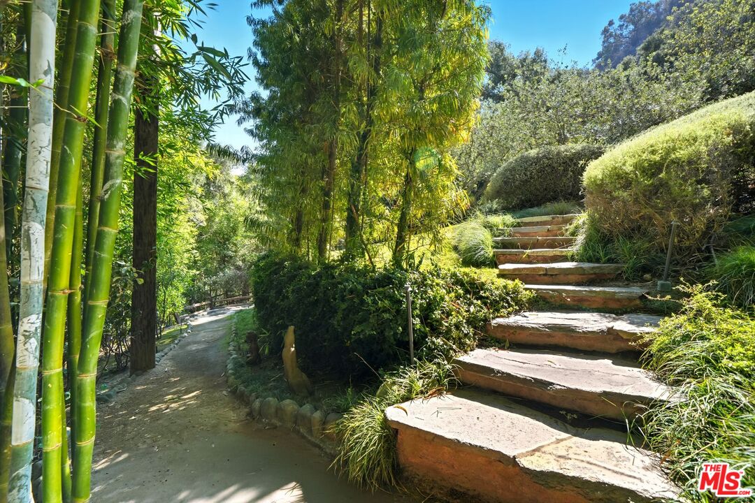 1821 Old Ranch Rd