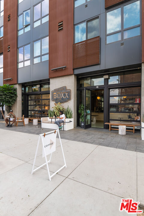 1855 Industrial St Unit: 703