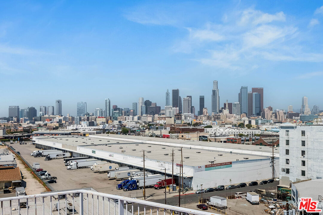 1855 Industrial St Unit: 703