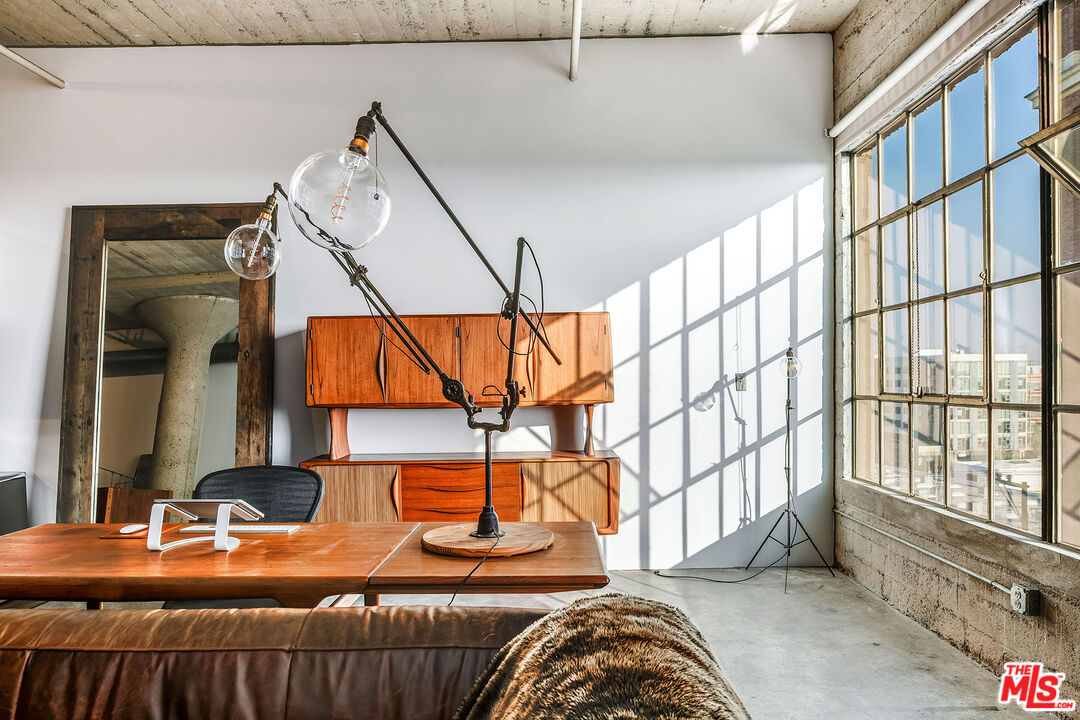 1855 Industrial St Unit: 703