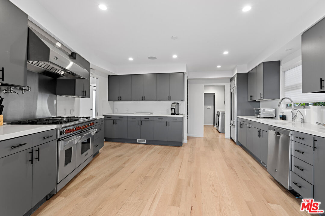 10134 Angelo View Dr