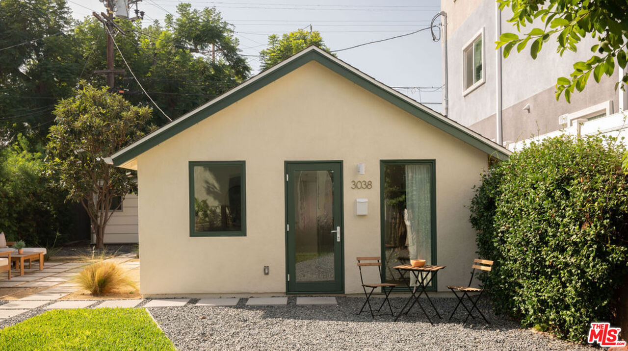3036 Atwater Ave