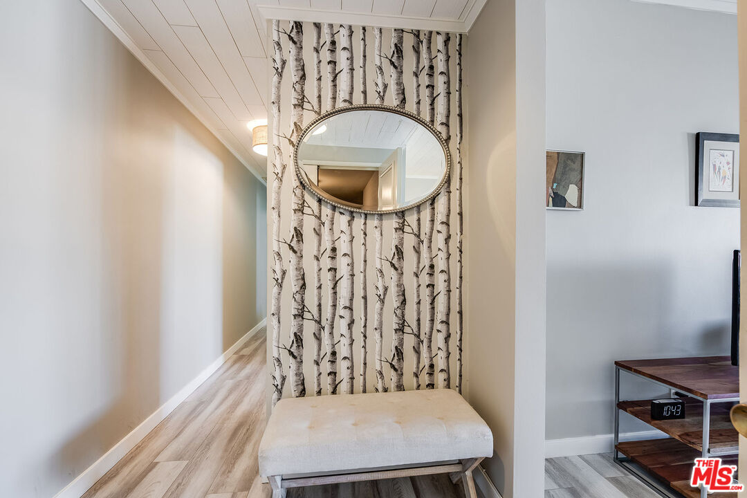 647 Wilcox Ave Unit: 3G