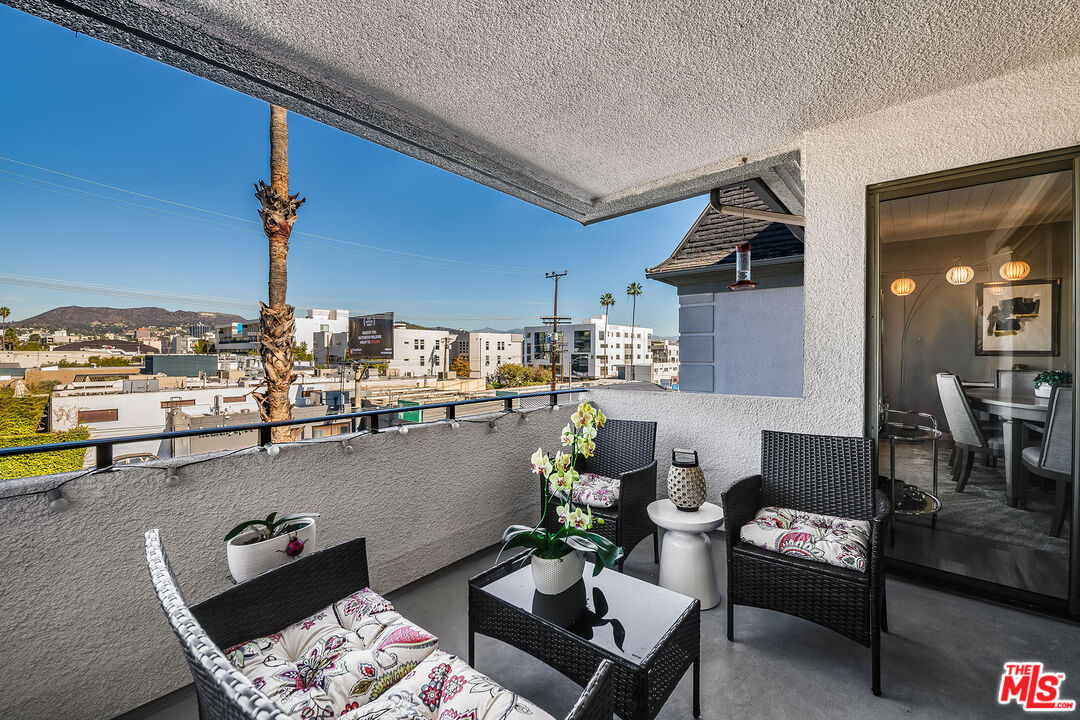 647 Wilcox Ave Unit: 3G