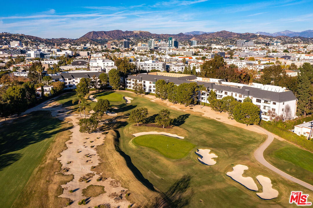 647 Wilcox Ave Unit: 3G