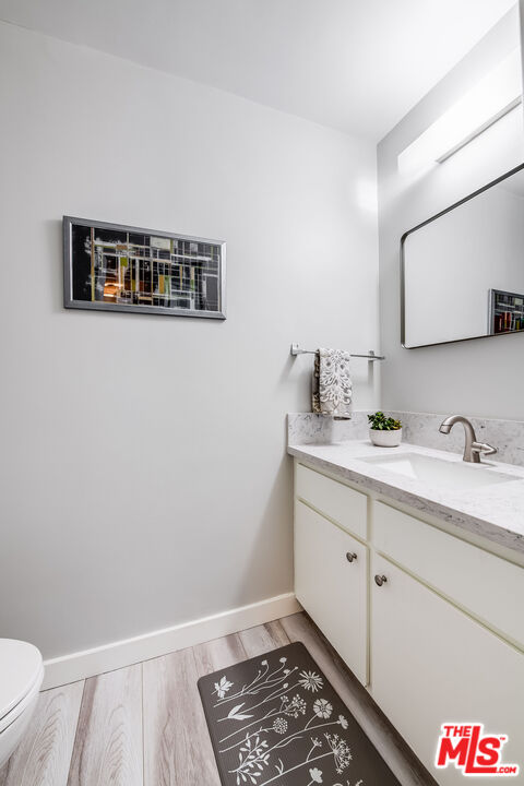 647 Wilcox Ave Unit: 3G