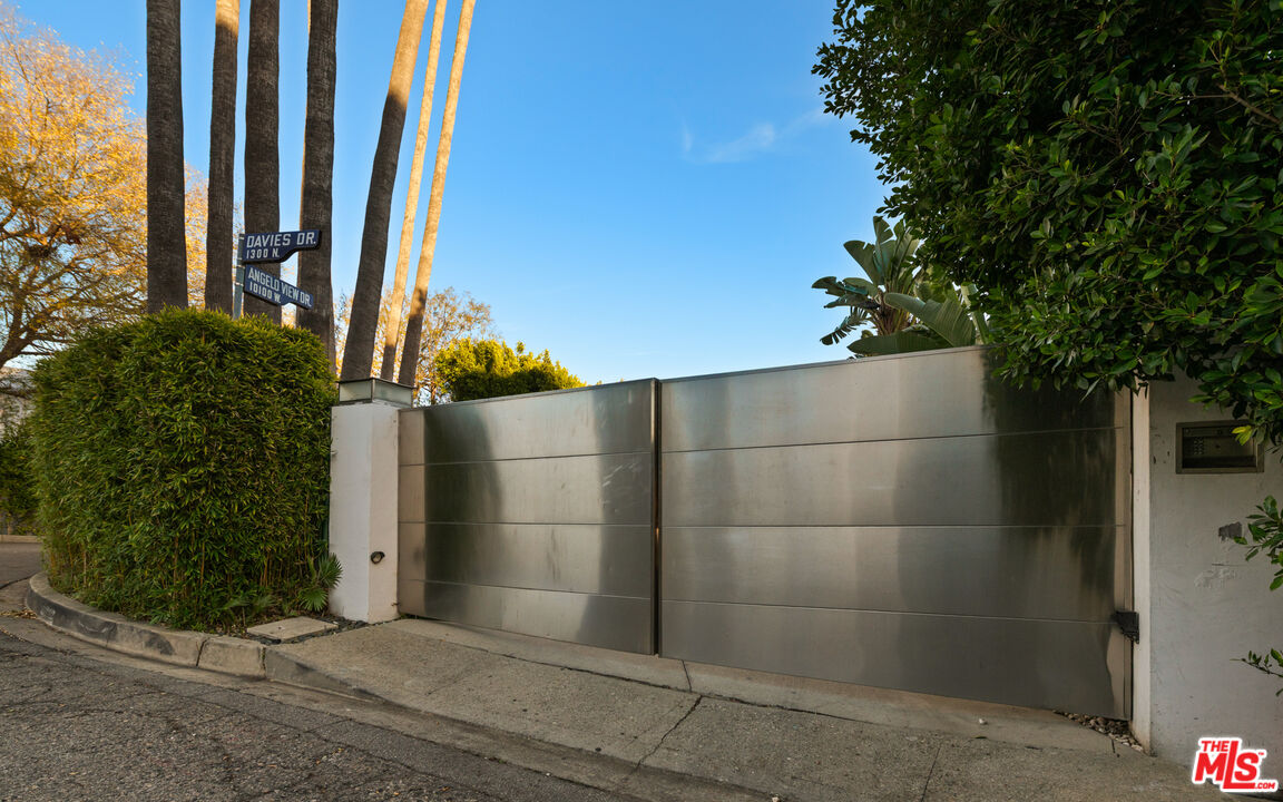 10134 Angelo View Drive