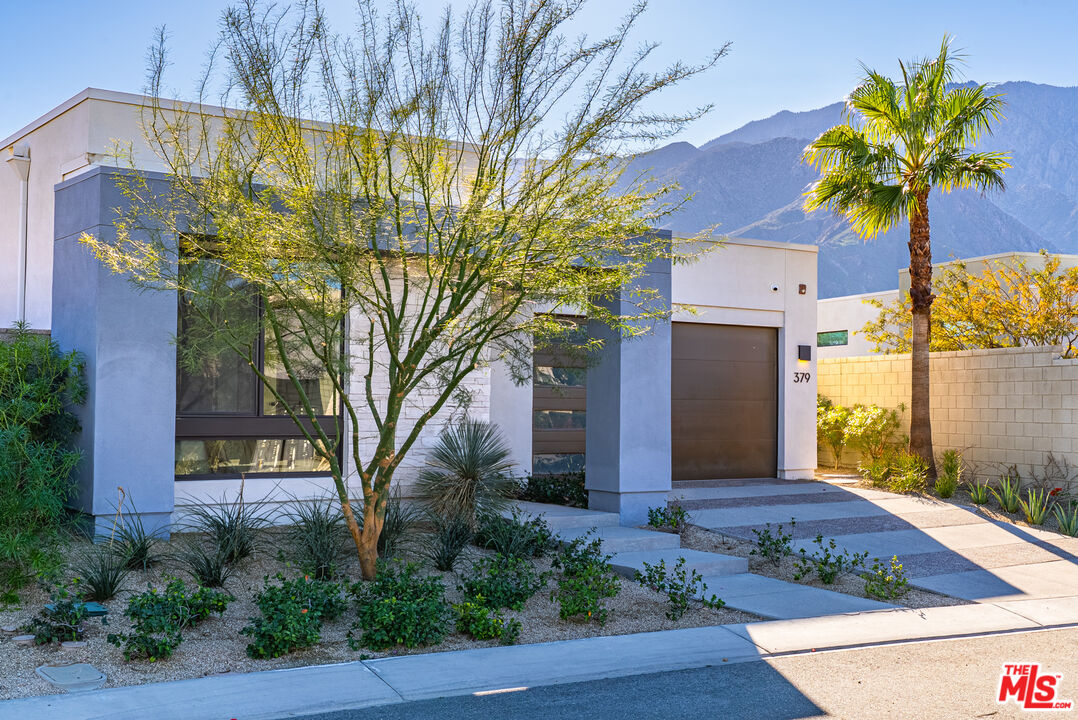 379 Fountain Dr