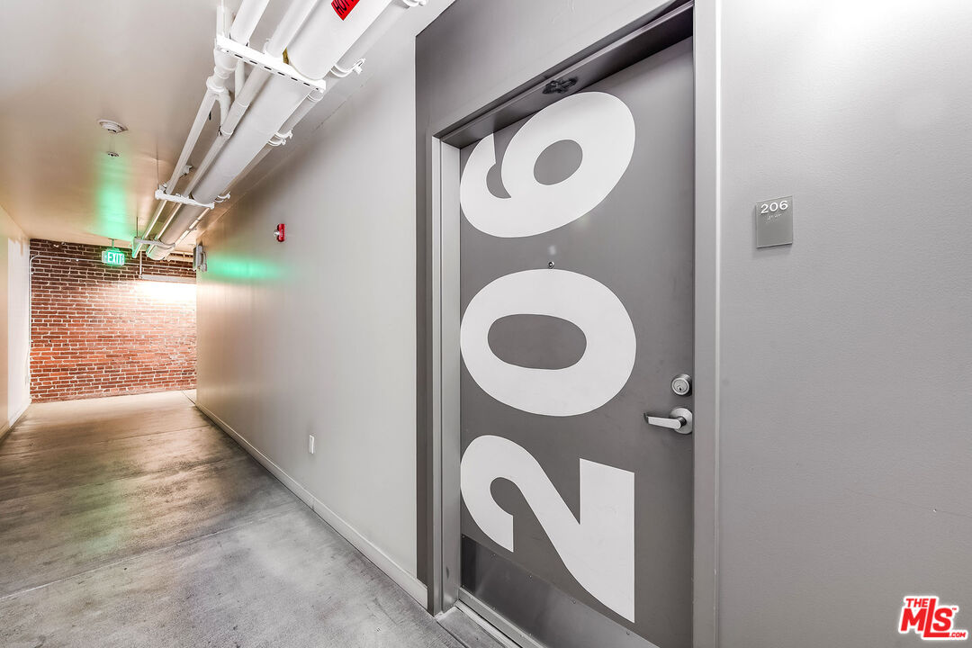 527 Molino St Unit: 206