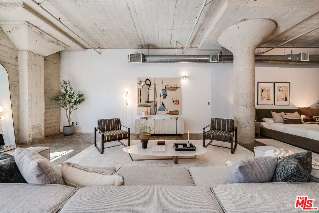 1855 Industrial St Unit: 703