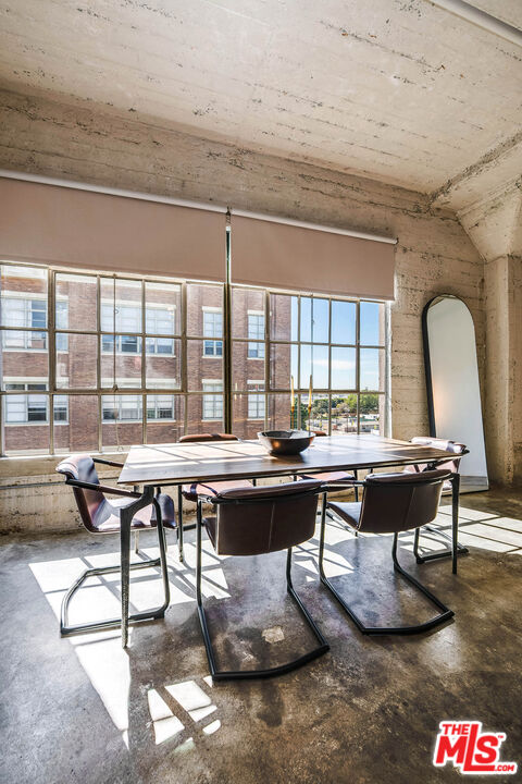 1855 Industrial St Unit: 703