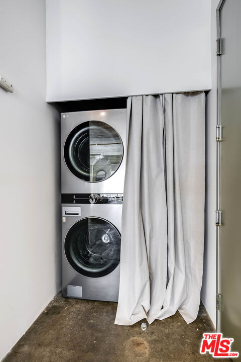 1855 Industrial St Unit: 703