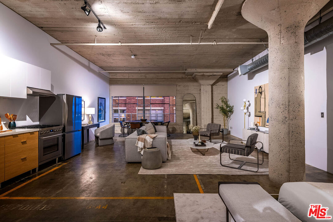 1855 Industrial St Unit: 703