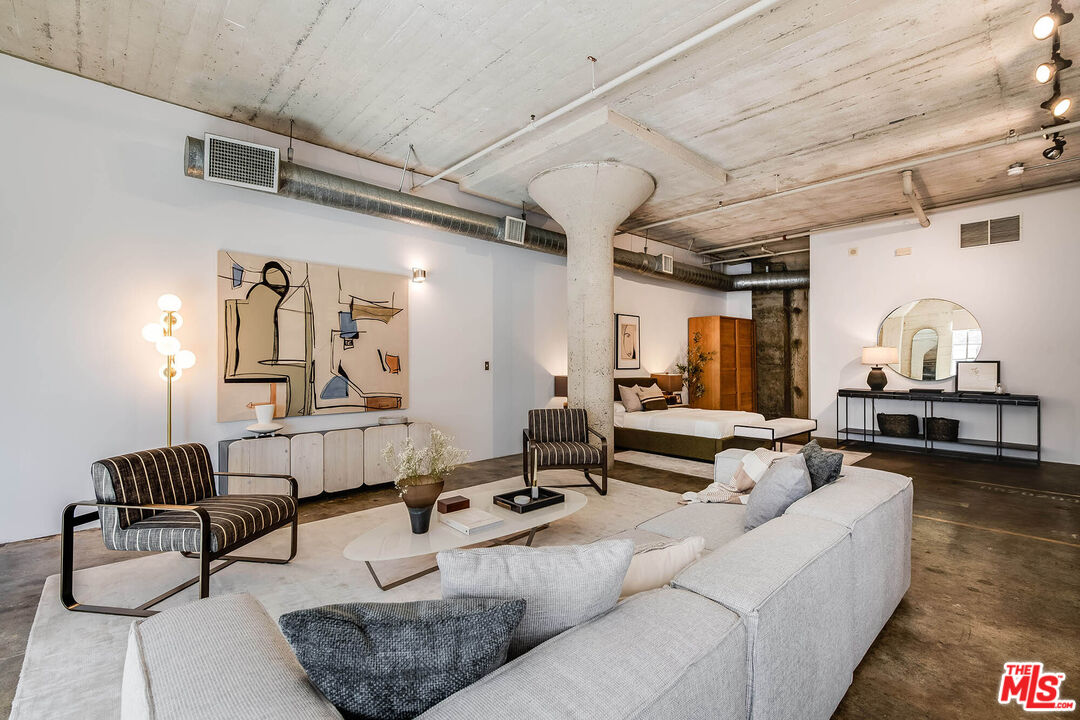 1855 Industrial St Unit: 703