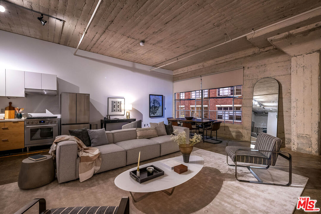 1855 Industrial St Unit: 703