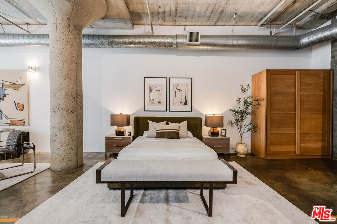 1855 Industrial St Unit: 703