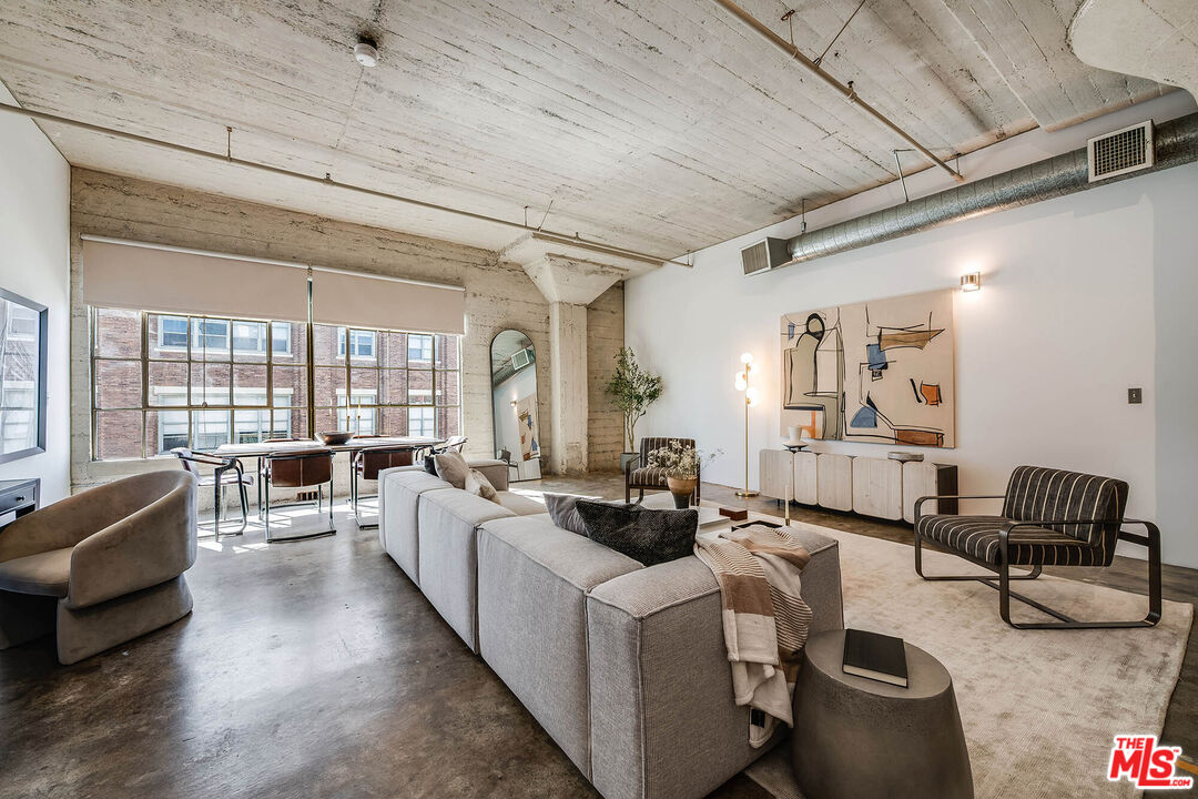 1855 Industrial St Unit: 703