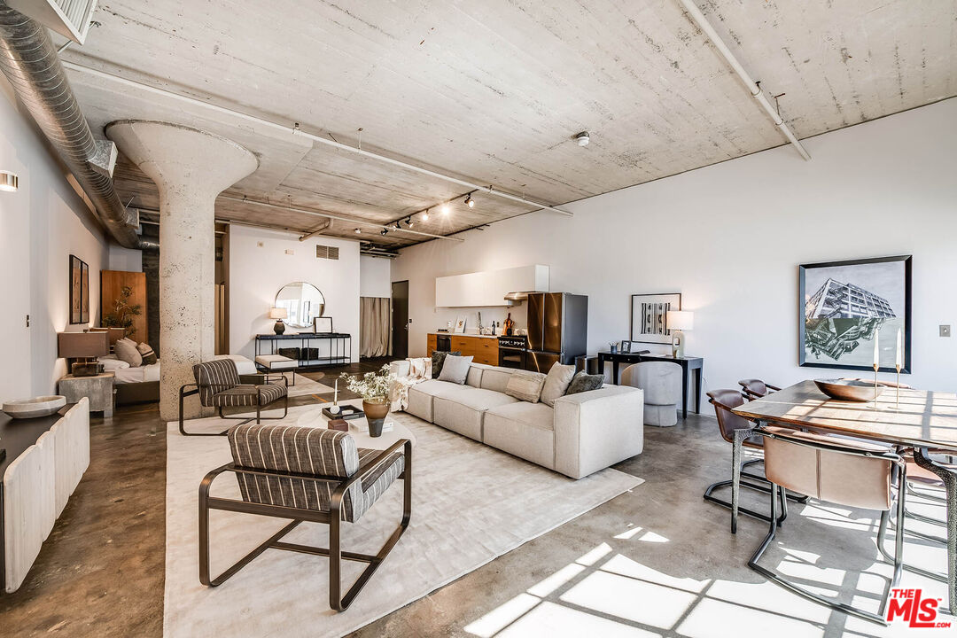 1855 Industrial St Unit: 703