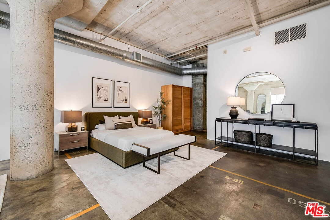 1855 Industrial St Unit: 703