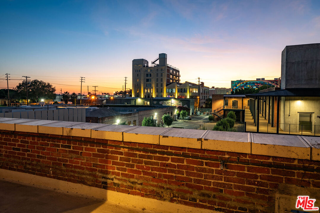 1850 Industrial St Unit: 106