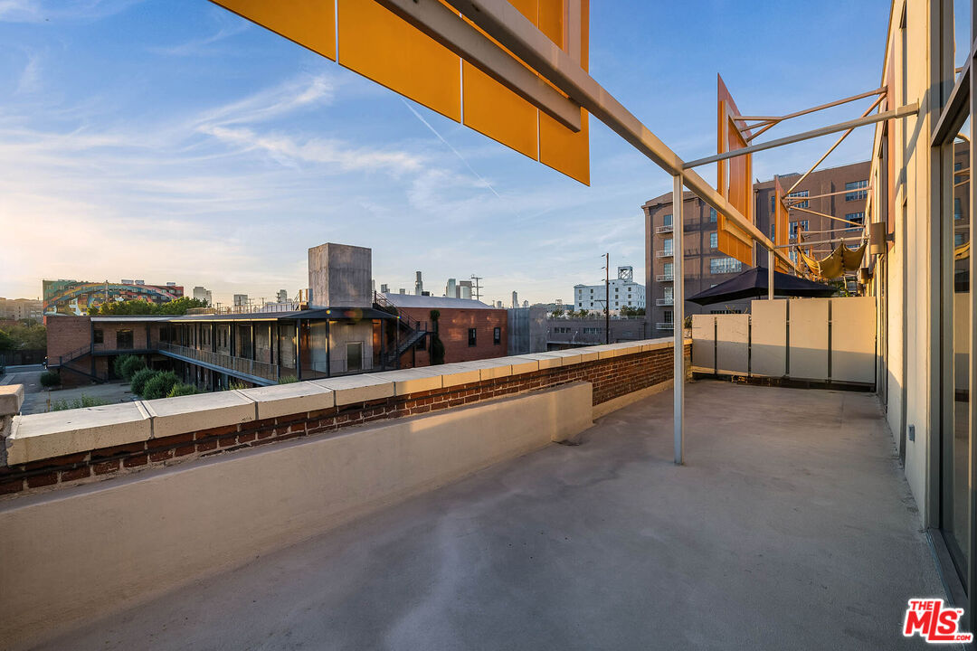 1850 Industrial St Unit: 106