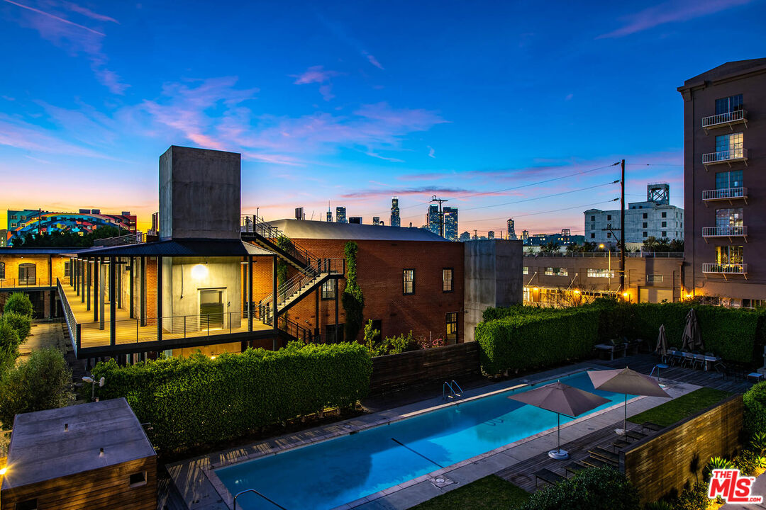 1850 Industrial St Unit: 106