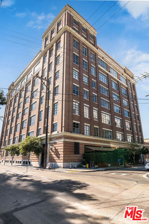 1850 Industrial St Unit: 106