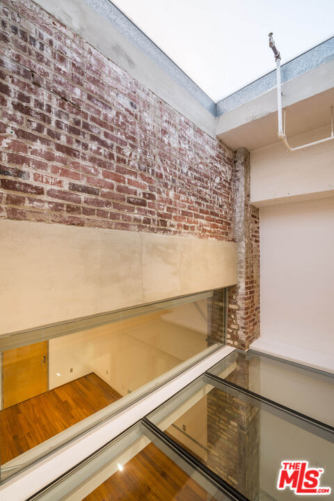 1850 Industrial St Unit: 106