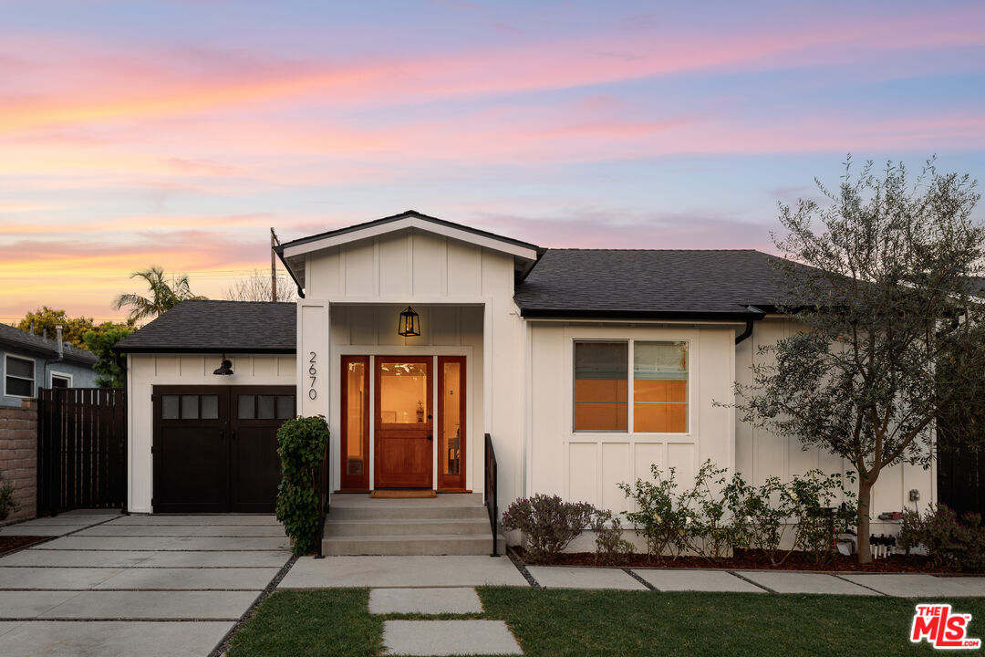 2670 Barry Ave