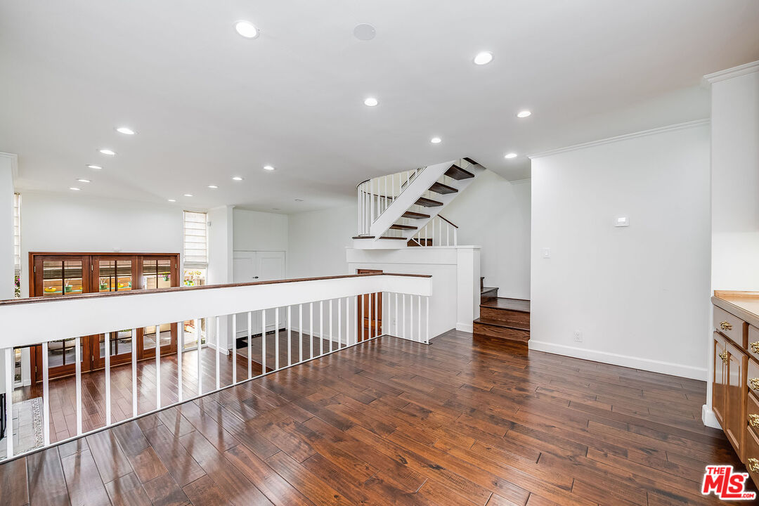 9507 W Olympic Blvd