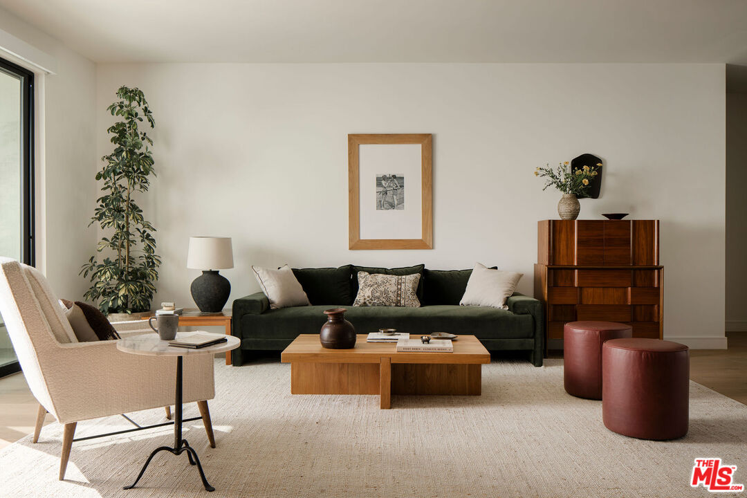 3458 Monterosa Dr