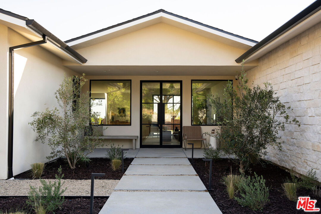 3458 Monterosa Dr