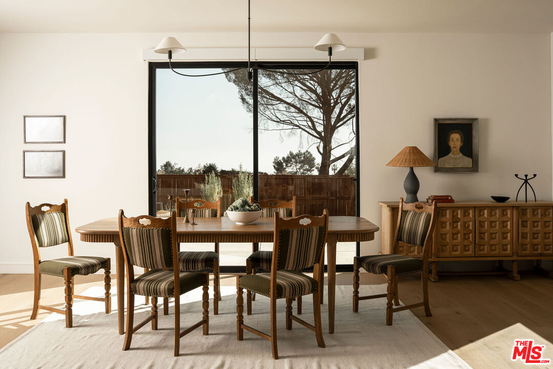 3458 Monterosa Dr