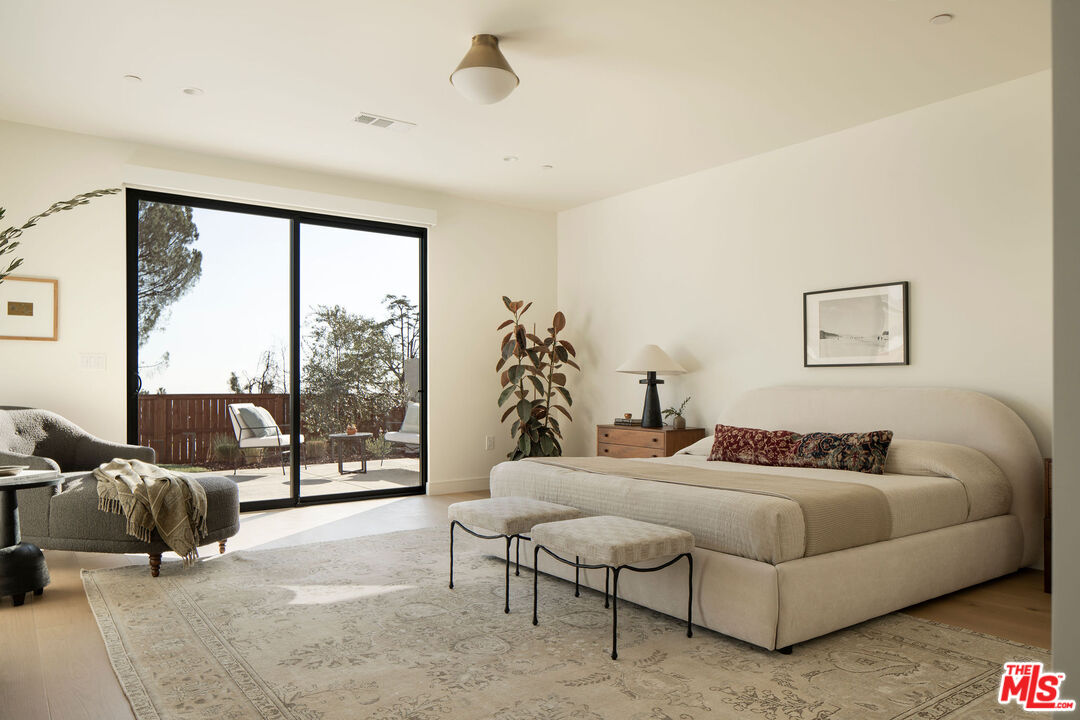 3458 Monterosa Dr