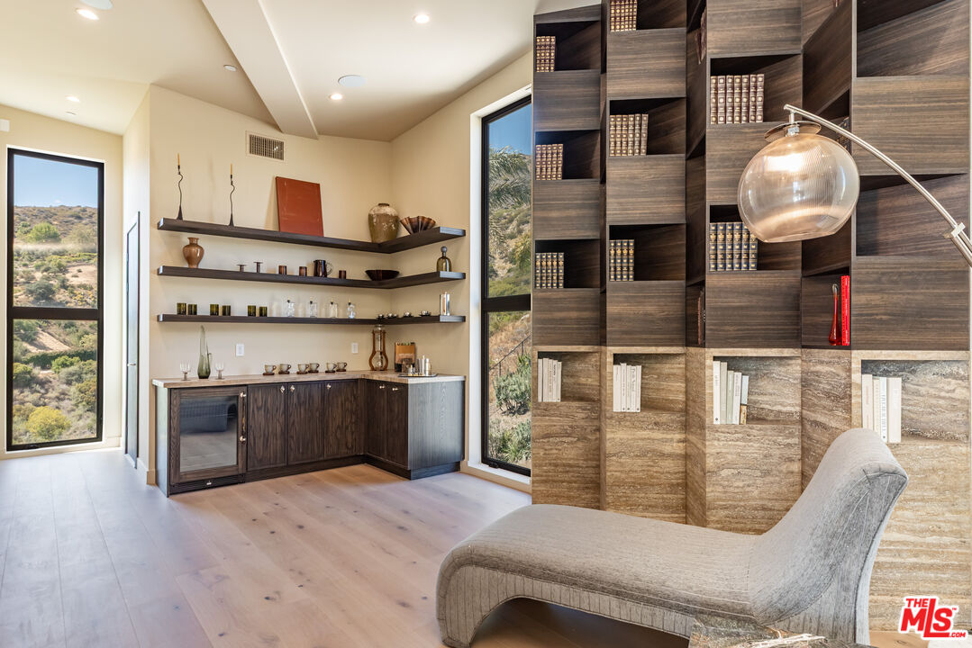 4346 Avenida De La Encinal