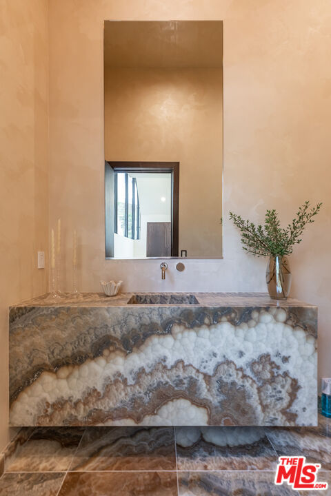 4346 Avenida De La Encinal